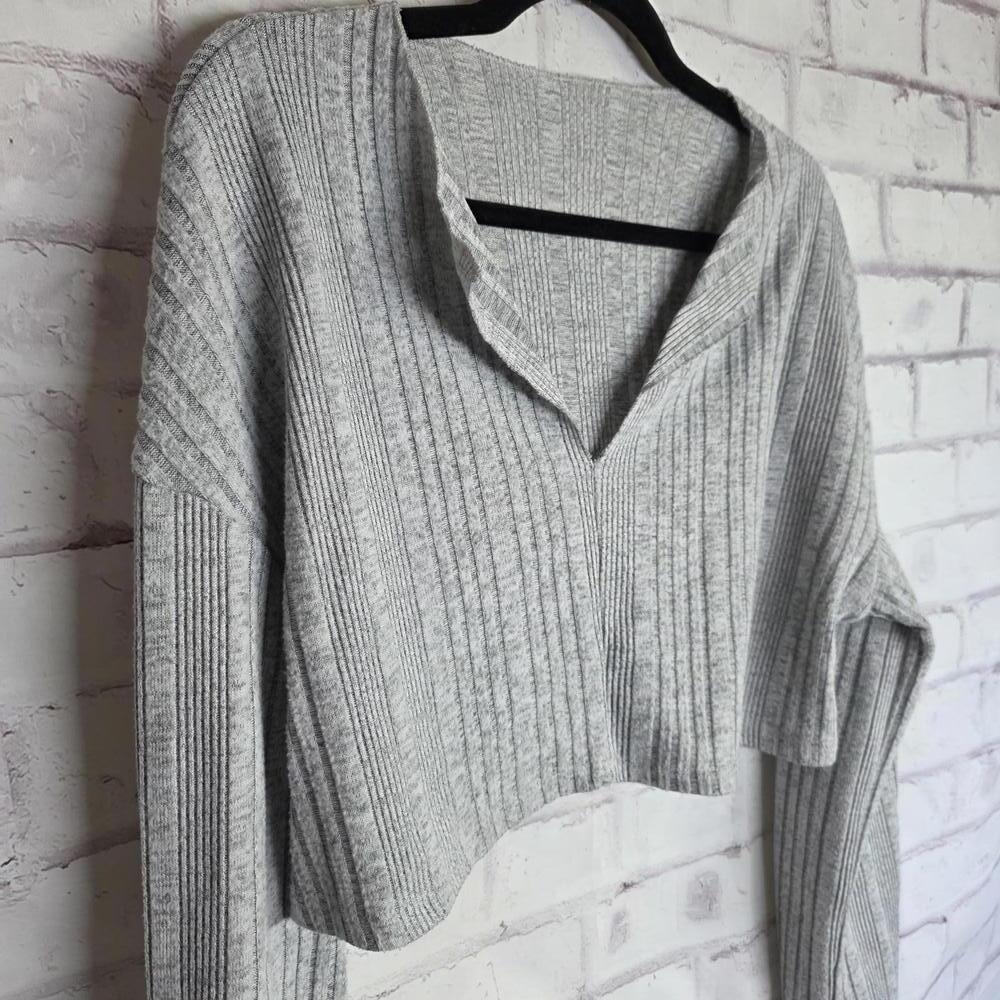 Light Grey Ribbed Crop - Picture 2 of 4